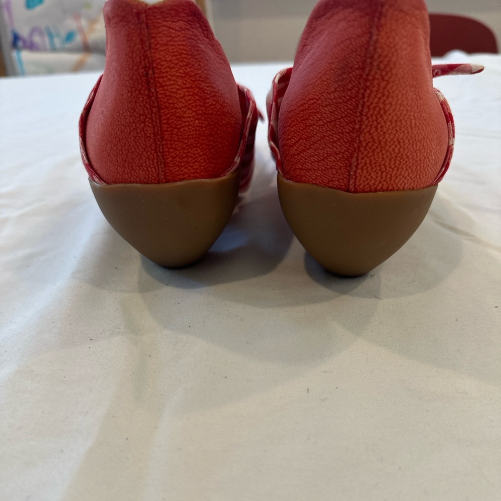 Tracey Neuls picnic pumps - Picture 3 of 7